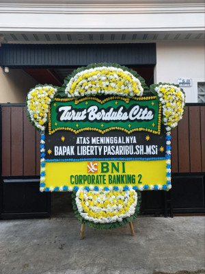 Papan Bunga Duka di Kasiruta Barat