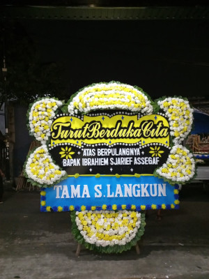 Papan Bunga Duka di Kasiruta Barat